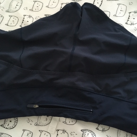 Lululemon Speed Up shorts - Picture 5 of 5